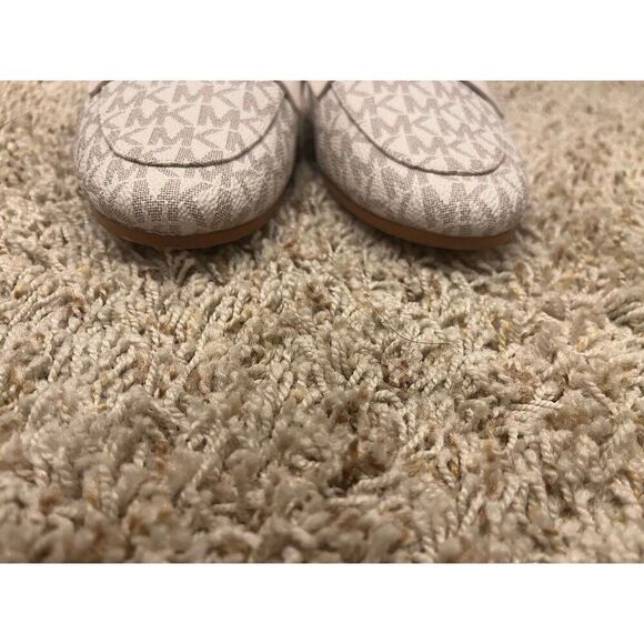 MICHAEL KORS SHOES MULES SLIP ONS WOMEN SIZE 6.5 Cream color with MK LOGO - Picture 6 of 9